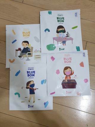 [블루 본 아이노우] 유아용 컬러마스크 40 PCS SET 2중 택 1 — 5점을 준 리뷰어가 2021년 5월 올린 사용 사진