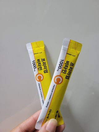 서울약사신협 프리미엄비타민C1000_2.5G x 100포 — 5점을 준 리뷰어가 2021년 1월 올린 사용 사진