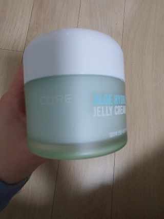 김정문알로에 큐어 큐어 알로에 리프레쉬 젤리 세럼, 큐어 알로에 하이드로 젤리 크림 — 5점을 준 리뷰어가 2021년 2월 올린 사용 사진