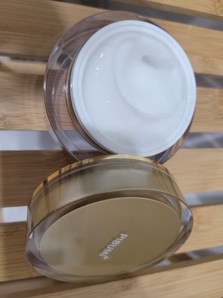 피부미 골드베릴 미라클페어 세레이징 퍼밍 크림 50ml — 5점을 준 리뷰어가 2021년 9월 올린 사용 사진