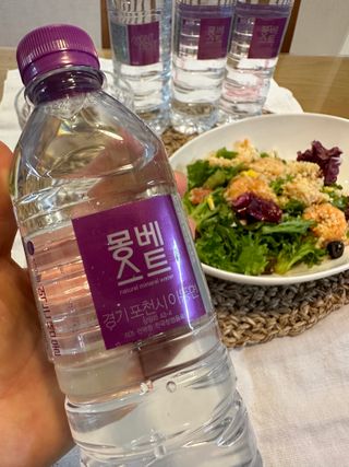몽베스트 [MONTBEST]위드어스 500mL 20병 — 5점을 준 리뷰어가 2024년 2월 올린 사용 사진