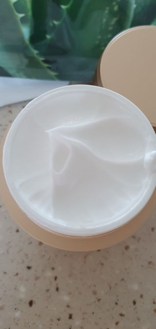 Dr.느루벗 느루벗 링클 솔루션 콘센트레이트 스네일 탄력 달팽이 크림 80g — 4점을 준 리뷰어가 2021년 2월 올린 사용 사진