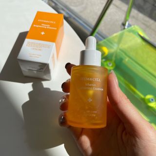 체르엠 스템앤셀 비타민 브라이트닝 에센스 30ml 1개 — 5점을 준 리뷰어가 2021년 10월 올린 사용 사진