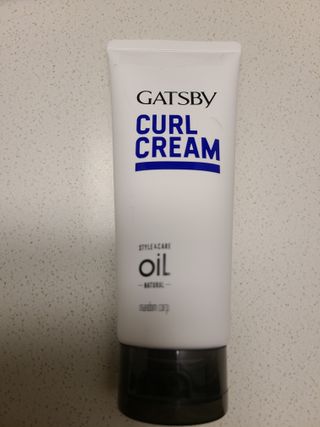 [갸스비] 곱슬 머리부터 파마까지 남자의 컬을 위한 갸스비 컬크림 — 4.5점을 준 리뷰어가 2021년 10월 올린 사용 사진