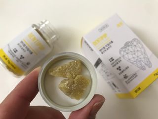 작심연구소 구취제거+충치예방+치아화이트닝 마법의 캔디 덴티팝3종(맛 랜덤 발송) — 5점을 준 리뷰어가 2022년 5월 올린 사용 사진