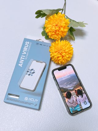 아클리브 Premium 항균 항바이러스 액정 보호필름(iPhone) — 5점을 준 리뷰어가 2022년 1월 올린 사용 사진