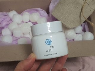 AYU25[아유트웬티파이브]다마스크로즈워터 베이스 천연 수분 촉촉 크림 — 5점을 준 리뷰어가 2021년 3월 올린 사용 사진
