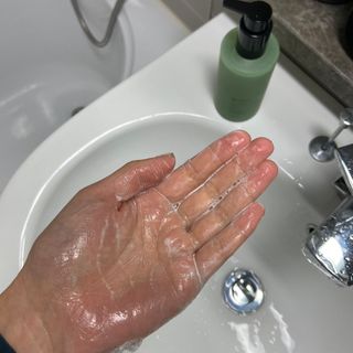 프리마인 메이크업과 들뜨는 각질까지 한방에 깐달걀로! 순하기까지한 셀베이스 그린티클렌저(200ml) — 5점을 준 리뷰어가 2023년 3월 올린 사용 사진