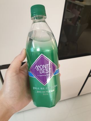 몽베스트 Montbest with Sparkling water Plain 20병 — 5점을 준 리뷰어가 2021년 11월 올린 사용 사진