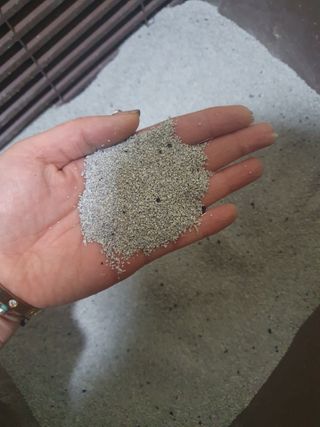 행운의집 실키식스 9kg 크린 언씬티드 프리미엄 고양이모래 — 4점을 준 리뷰어가 2021년 3월 올린 사용 사진