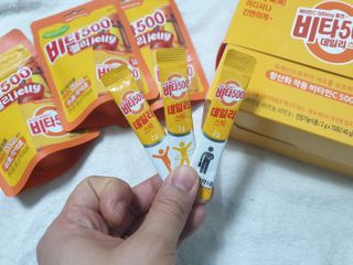광동생활건강 [광동] 비타500데일리스틱 70포+쇼핑백+구미3개 — 5점을 준 리뷰어가 2022년 1월 올린 사용 사진