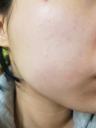 비엠비코 퀸79 노블 골드 아쿠아 크림 — 3점을 준 리뷰어가 2021년 5월 올린 사용 사진