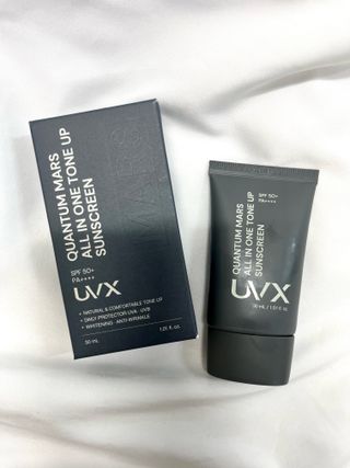 UVX 퀀텀 마스 올인원 톤업 선스크린 — 4점을 준 리뷰어가 2024년 3월 올린 사용 사진
