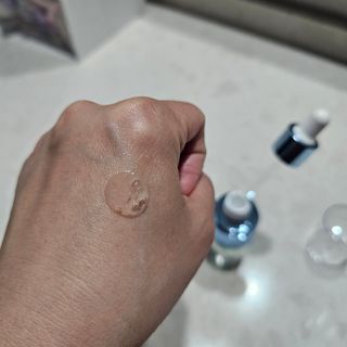 나우 [리브엠] 화해 1등 수분앰플 , 엑소코어 워터풀 텐션 앰플 — 5점을 준 리뷰어가 2025년 5월 올린 사용 사진