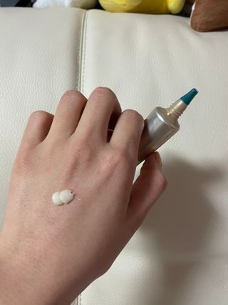 [NEW 탄력유턴 아이크림] AHC 유스 래스팅 리얼 아이크림 포 페이스 — 5점을 준 리뷰어가 2021년 1월 올린 사용 사진