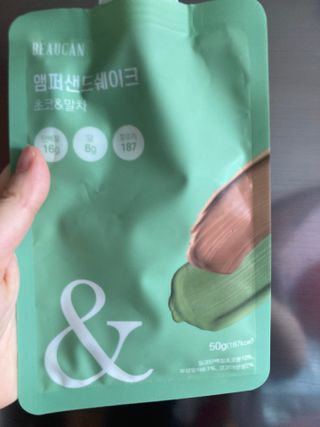 [뷰캔] 건강한 식사대용 앰퍼샌드 단백질 쉐이크 초코&말차 50g — 5점을 준 리뷰어가 2022년 6월 올린 사용 사진