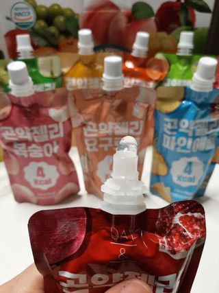 참앤들황토농원 10가지 맛, 입맛대로 스페셜하게~ 가볍게 한 포 땡! 곤약젤리 스페셜 패키지 130ml x 30포 — 5점을 준 리뷰어가 2022년 12월 올린 사용 사진