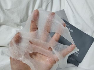 프롬노시베 필앤굿 에센스 마스크 — 5점을 준 리뷰어가 2021년 12월 올린 사용 사진