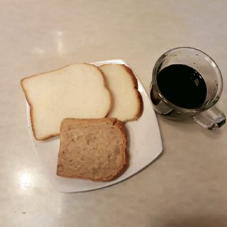 롯데제과 Vbread 포카치아식빵1개 + 미니식빵 1개 + 머핀 2개 세트 — 5점을 준 리뷰어가 2021년 9월 올린 사용 사진