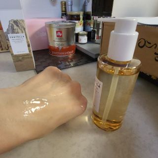 스킨1004 [SKIN1004] 마다가스카르 센텔라 라이트 클렌징 오일 200ml — 5점을 준 리뷰어가 2024년 7월 올린 사용 사진