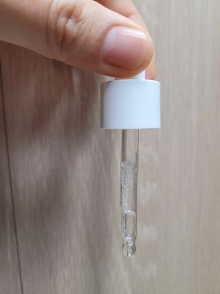 체르엠 스템앤셀 비타민 브라이트닝 에센스 30ml 1개 — 5점을 준 리뷰어가 2021년 11월 올린 사용 사진