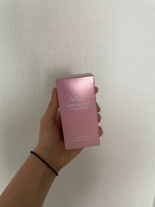 AHC 아우라 시크릿 톤업 벨벳 — 5점을 준 리뷰어가 2021년 4월 올린 사용 사진