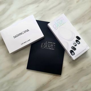 데싱디바 글레이즈 할로윈 네일_5종 중 택1 — 5점을 준 리뷰어가 2021년 10월 올린 사용 사진