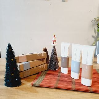 [후르디아] 끈적임 없는 착한성분 비건  핸드크림 3종 — 5점을 준 리뷰어가 2021년 12월 올린 사용 사진