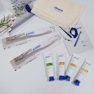 주식회사 클린디 [클린디] 파우치에 쏙 넣어 밖에서도 치아건강🦷 챙기기 [맞춤 칫솔 + 치약  + 파우치 구성] — 4점을 준 리뷰어가 2021년 12월 올린 사용 사진