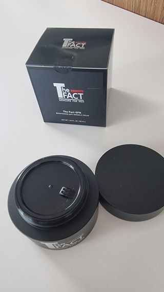 The Fact 더팩트 에스에프엔 브라이트닝 안티 링클 크림 50ml — 5점을 준 리뷰어가 2022년 5월 올린 사용 사진
