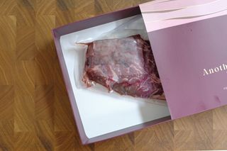 어나더미트 드라이에이징 본인립아이 스테이크 — 4점을 준 리뷰어가 2021년 6월 올린 사용 사진