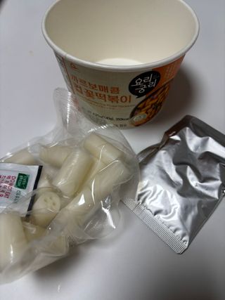 프리 [요리궁리] 타입 B (매콤,치즈,매콤까르보) 꽃떡볶이 6개입 세트 — 5점을 준 리뷰어가 2024년 12월 올린 사용 사진