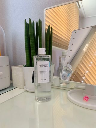 김정문알로에 큐어 큐어 알로에 워터 젤리 토너 500ml — 5점을 준 리뷰어가 2021년 4월 올린 사용 사진