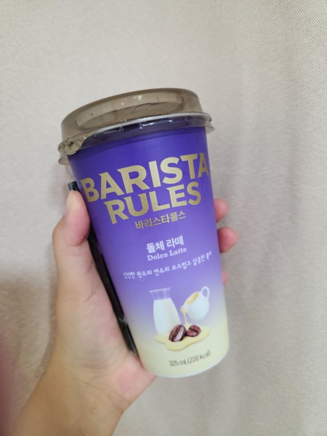 바리스타룰스 돌체 라떼 리뷰 사진