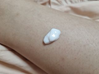 줄라이 모닝 _ JULY MORNING 줄라이모닝 하이드레이팅 퍼퓸드 바디앤핸드 에멀젼 — 5점을 준 리뷰어가 2021년 12월 올린 사용 사진