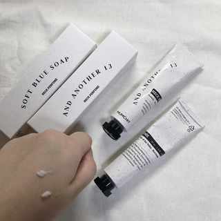 멈칫(MUMCHIT) 넥퍼퓸 NECKPERFUME 2가지 향 — 5점을 준 리뷰어가 2021년 11월 올린 사용 사진