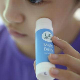 [립빠미] 립앤칙스 멀티밤 + 베리어립밤 2종 — 5점을 준 리뷰어가 2021년 8월 올린 사용 사진