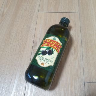 마에스트로 엑스트라버진 올리브 유 마에스트로 엑스트라버진 스페인 올리브유 — 5점을 준 리뷰어가 2022년 4월 올린 사용 사진