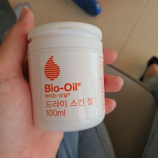 바이오오일 [바이오-오일] 드라이 스킨 젤 100ml — 5점을 준 리뷰어가 2021년 10월 올린 사용 사진