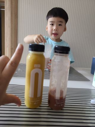 BLENDY'S 핑크 스무디+블론디 스무디 — 5점을 준 리뷰어가 2021년 9월 올린 사용 사진