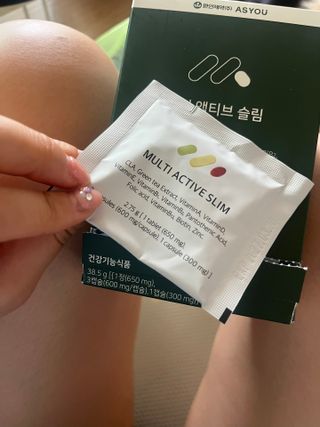 아이비웰니스 [카톡]롱비다 커큐민 강황 400mg 함유 아이비 옐로우 초임계 알티지 오메가3 KD 파마 (30캡슐) — 5점을 준 리뷰어가 2025년 5월 올린 사용 사진