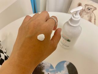 [닥터문] 프리미엄 알로에베라 선크림 500ml — 4.5점을 준 리뷰어가 2022년 6월 올린 사용 사진
