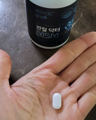체인미 관절 및 연골건강에 도움을 줄수있는 관절닥터 MSM100 — 5점을 준 리뷰어가 2021년 11월 올린 사용 사진