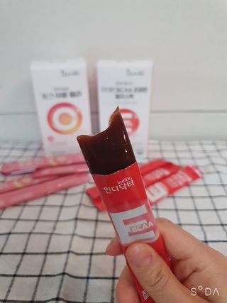 인디닥터 면역 생생 핑크 이뮨 젤리 + 타이탄 BCAA 프로틴 젤리스틱 — 5점을 준 리뷰어가 2022년 4월 올린 사용 사진