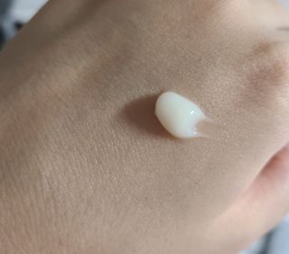 바르셀 주름개선 리프팅 영양크림 인텐시브 리포좀 더블크림-C2 50ml — 3.5점을 준 리뷰어가 2021년 11월 올린 사용 사진