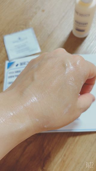 산수시 데포 세럼 수분 물광 비타민 에센스 50ml 기초화장품 — 5점을 준 리뷰어가 2021년 6월 올린 사용 사진