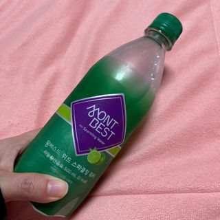 몽베스트 Montbest with Sparkling water Lime20병 — 4점을 준 리뷰어가 2021년 10월 올린 사용 사진