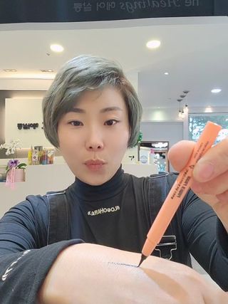 [블랙루즈] POOL-PARTY 철벽 펜 라이너 2종 중 택1 — 4점을 준 리뷰어가 2021년 1월 올린 사용 사진