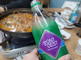 몽베스트 Montbest with Sparkling water Plain 20병 — 5점을 준 리뷰어가 2021년 10월 올린 사용 사진