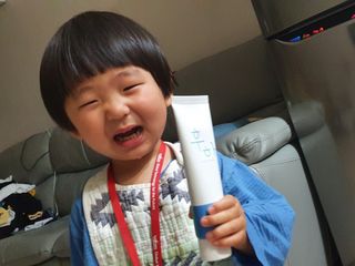 [심폐소생소] 무불소 임산부 천연 치약 — 5점을 준 리뷰어가 2021년 10월 올린 사용 사진